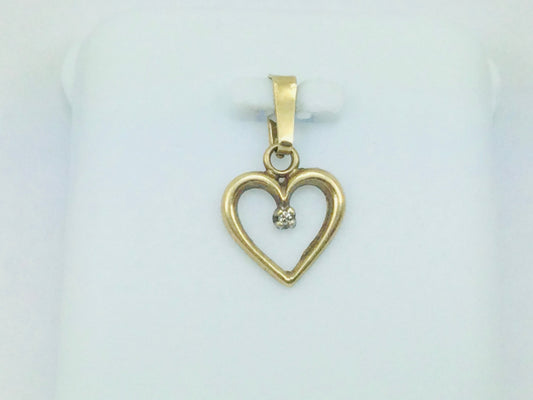 10k Yellow Gold Round Cut 1pt Diamond Heart Pendent