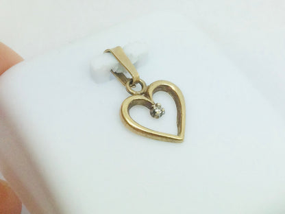 10k Yellow Gold Round Cut 1pt Diamond Heart Pendent