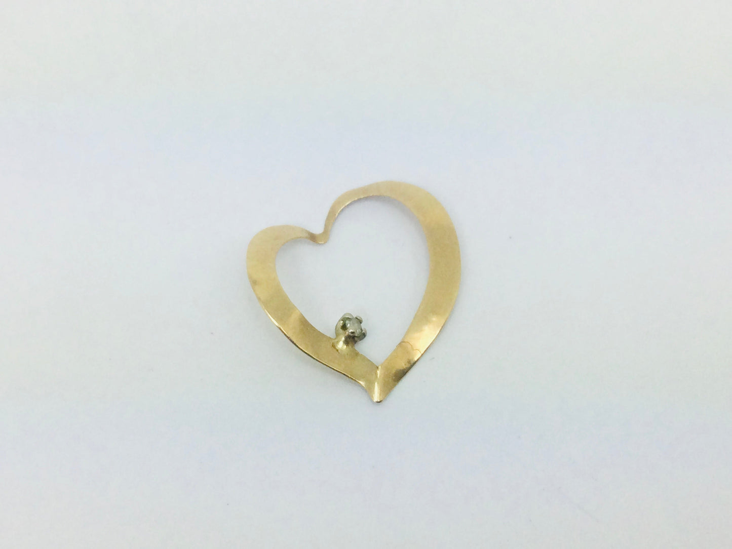 10k Yellow Gold Round Cut 1pt Diamond Heart Pendent