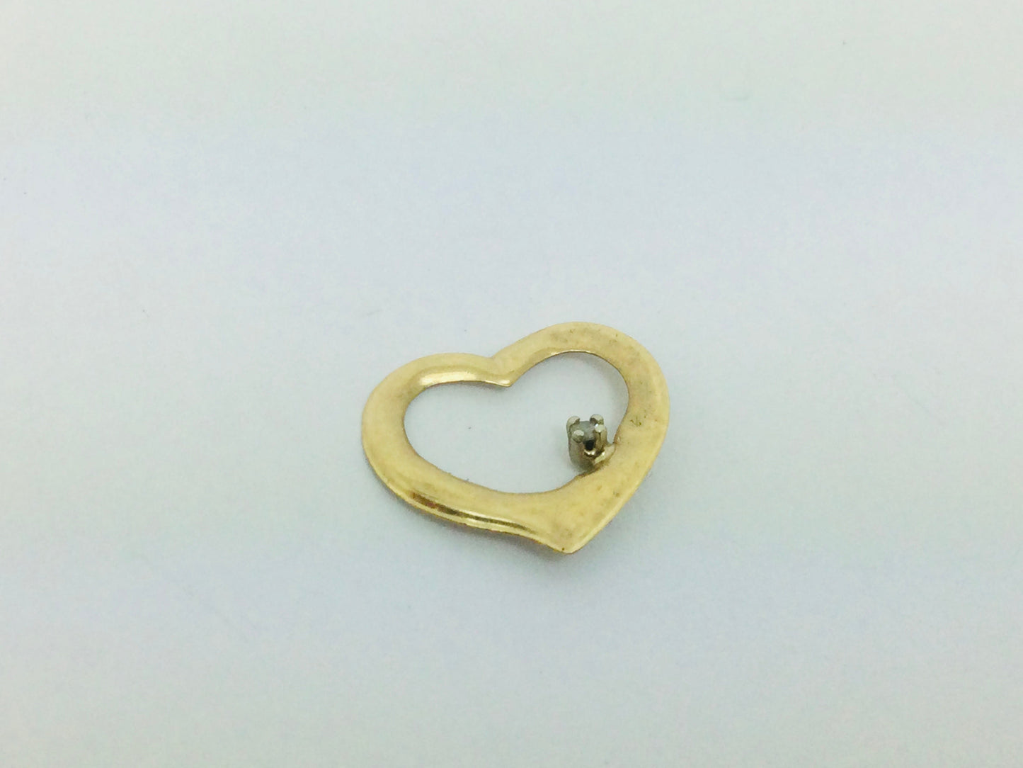 10k Yellow Gold Round Cut 1pt Diamond Heart Pendent