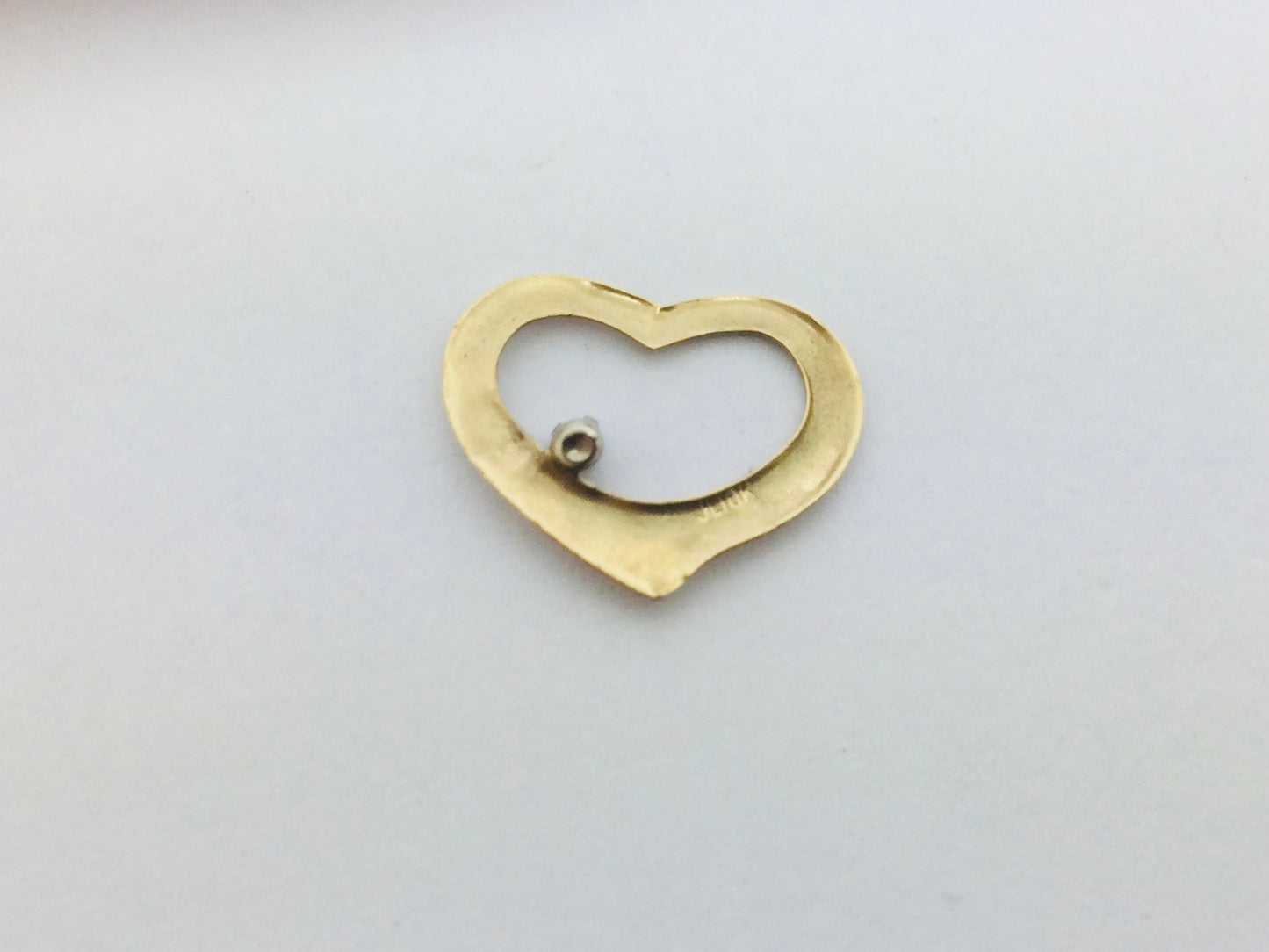 10k Yellow Gold Round Cut 1pt Diamond Heart Pendent