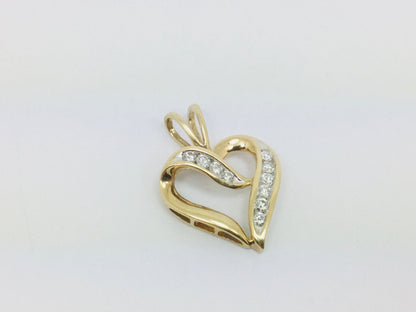 10k Yellow Gold Round Cut 45pt Diamond Heart Pendent