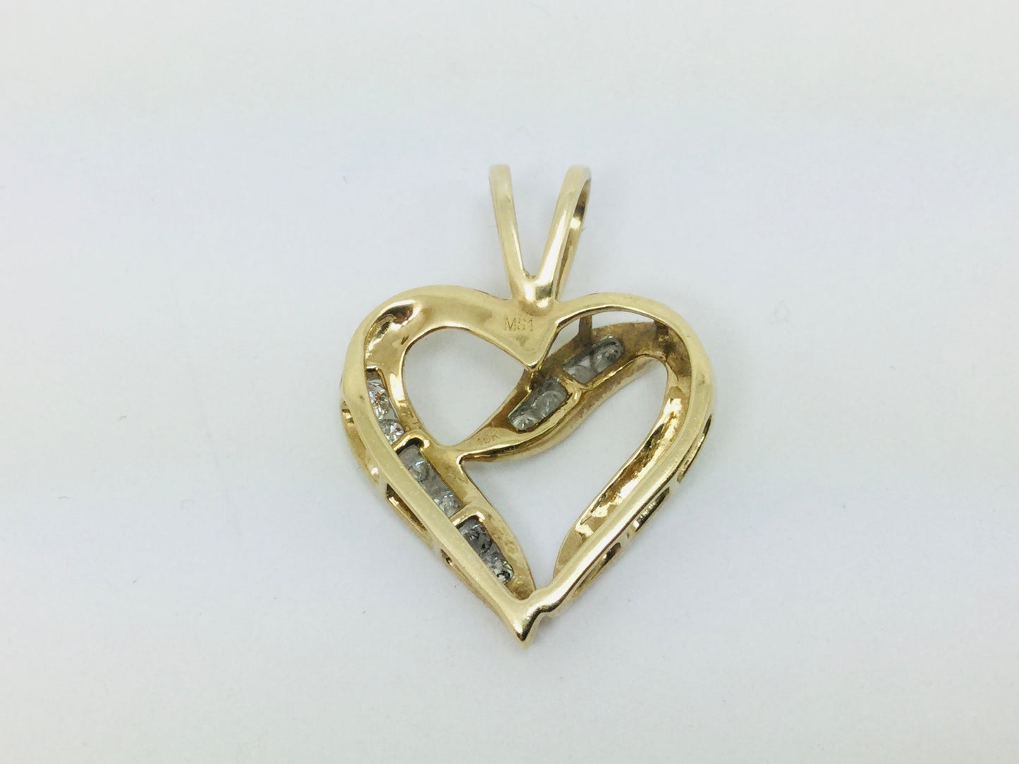 10k Yellow Gold Round Cut 45pt Diamond Heart Pendent