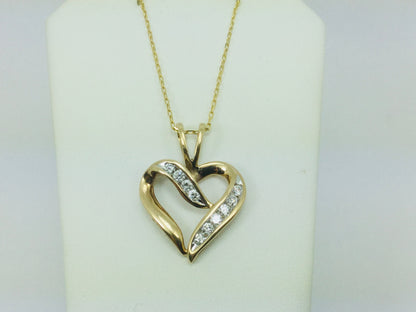 10k Yellow Gold Round Cut 45pt Diamond Heart Pendent