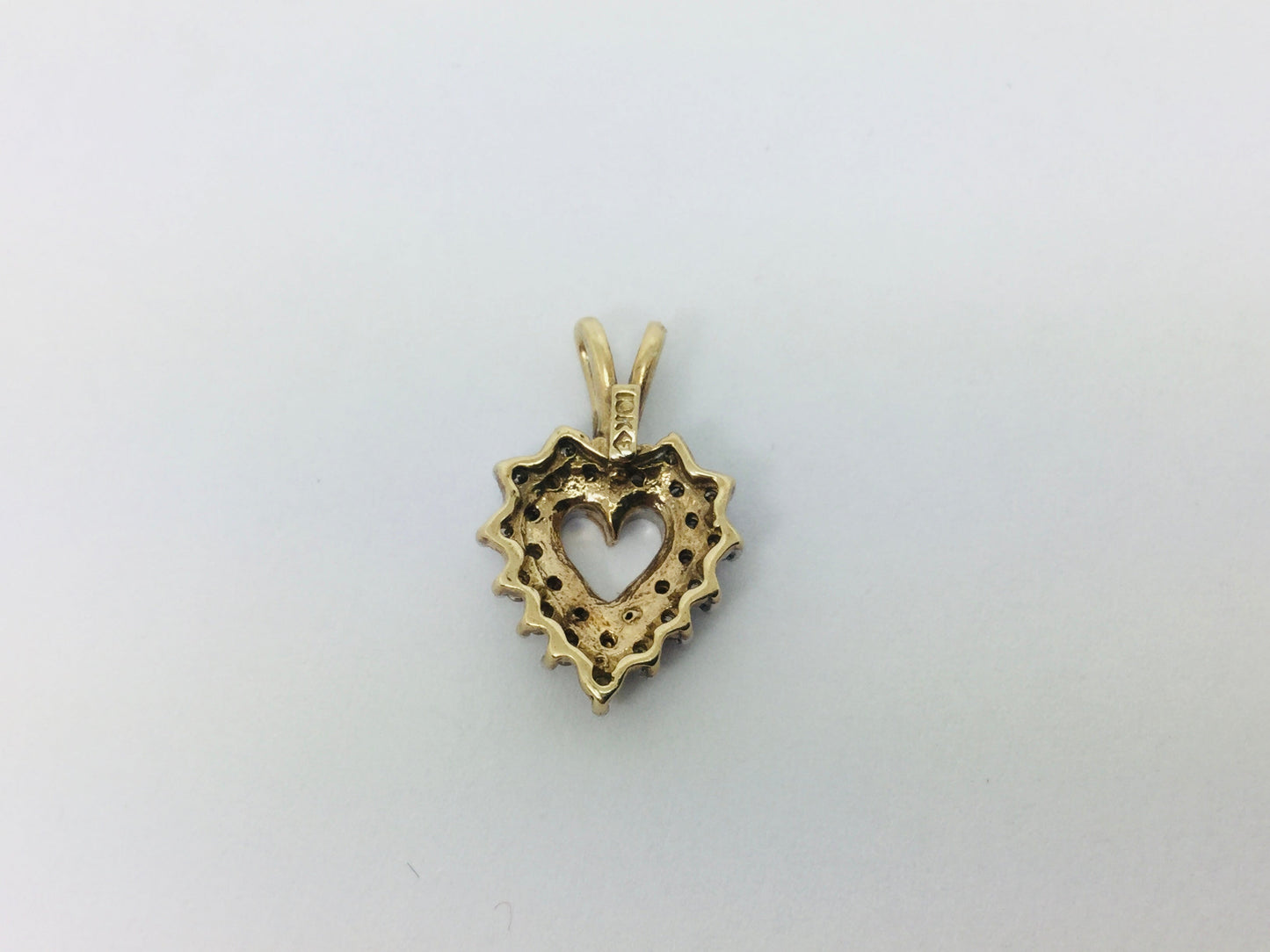 10k Yellow Gold Round Cut 26pt Diamond Heart Pendent