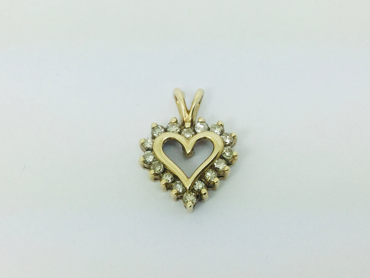 10k Yellow Gold Round Cut 24pt Diamond Heart Pendent