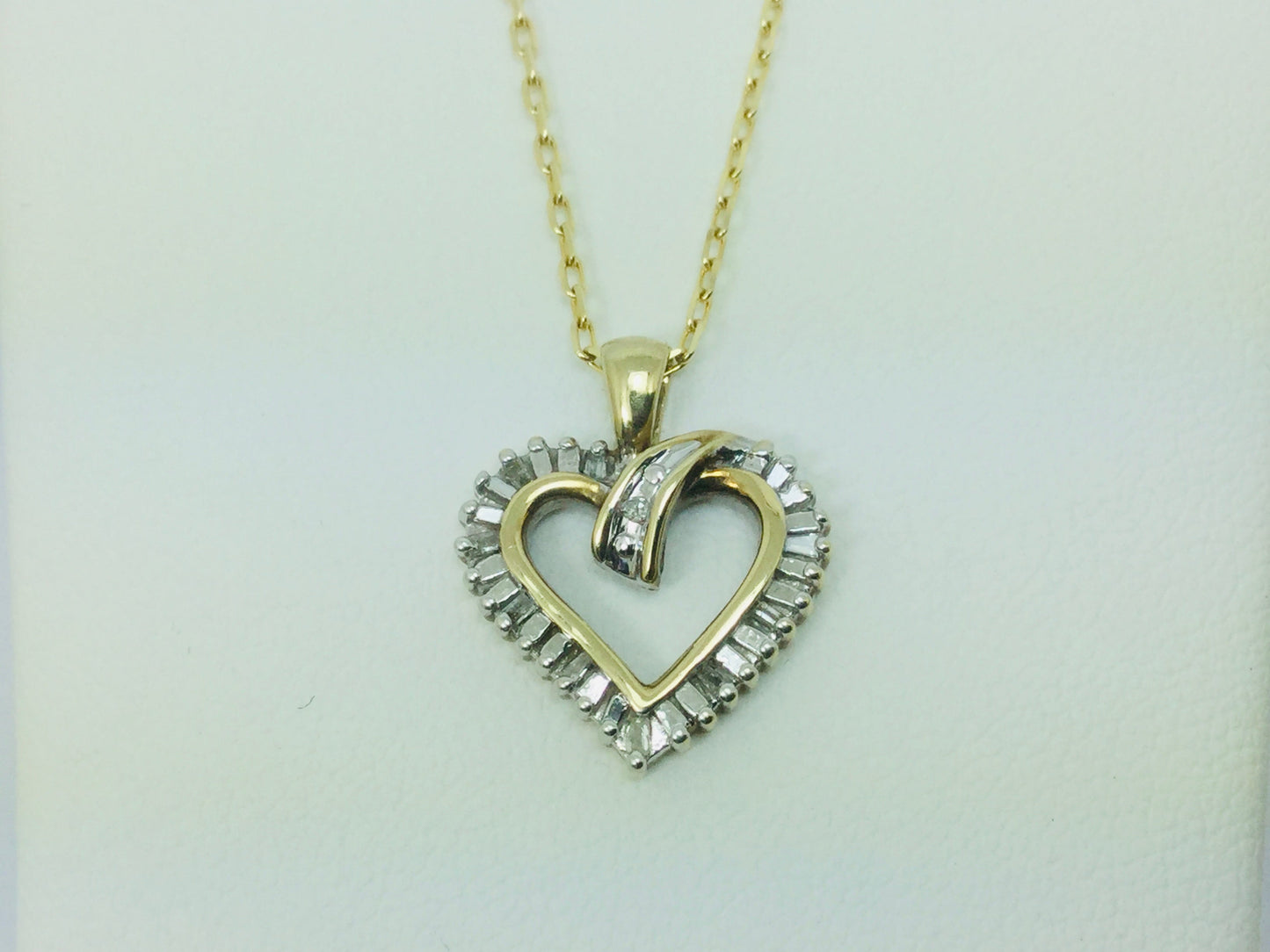 10k Yellow Gold Baguette and Round Cut 21pt Diamond Heart Pendent