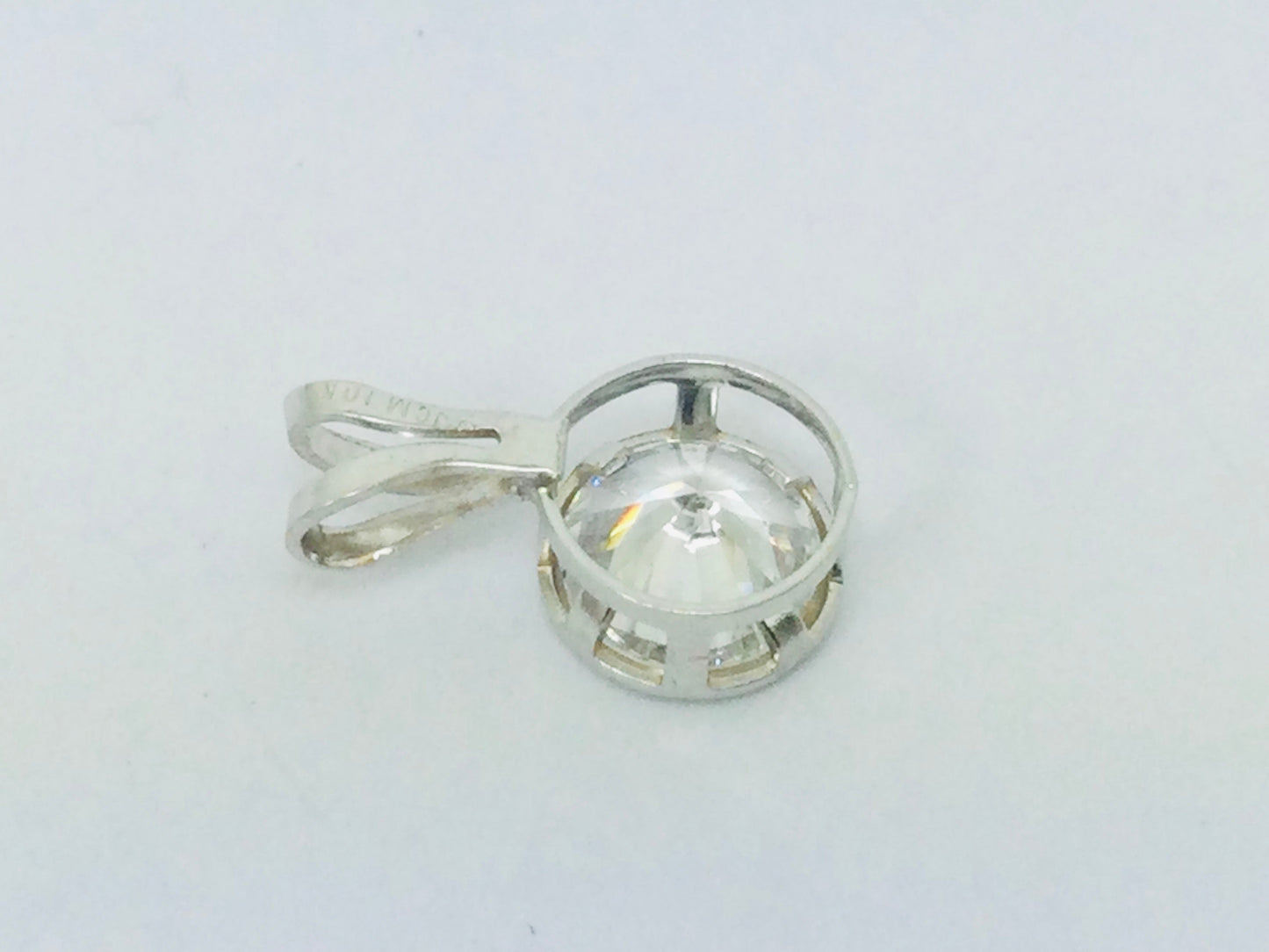 10k White Gold Round Cut Cubic Zirconia (CZ) Solitaire Pendent
