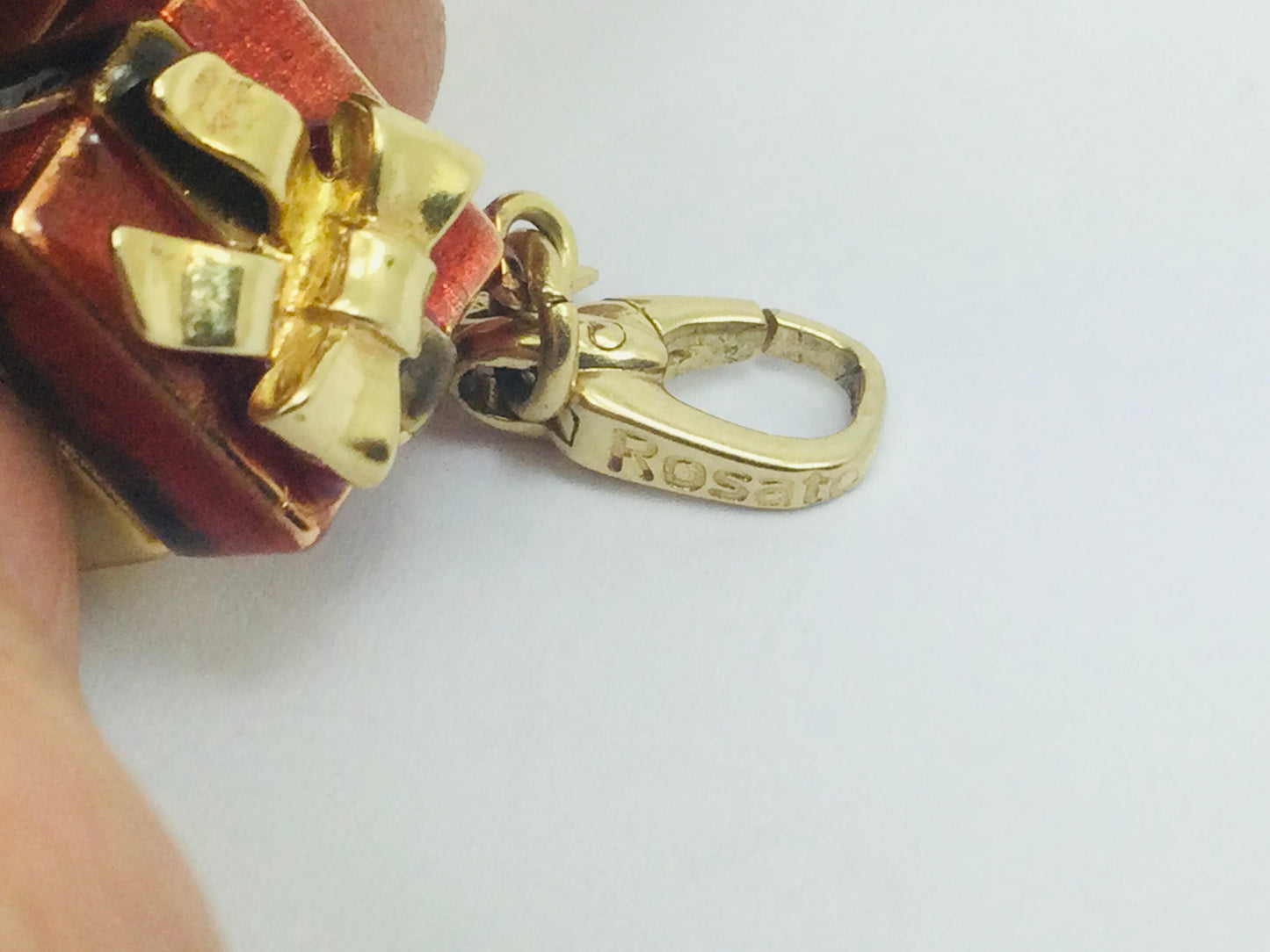 18k Yellow Gold Rosato Present Pendent