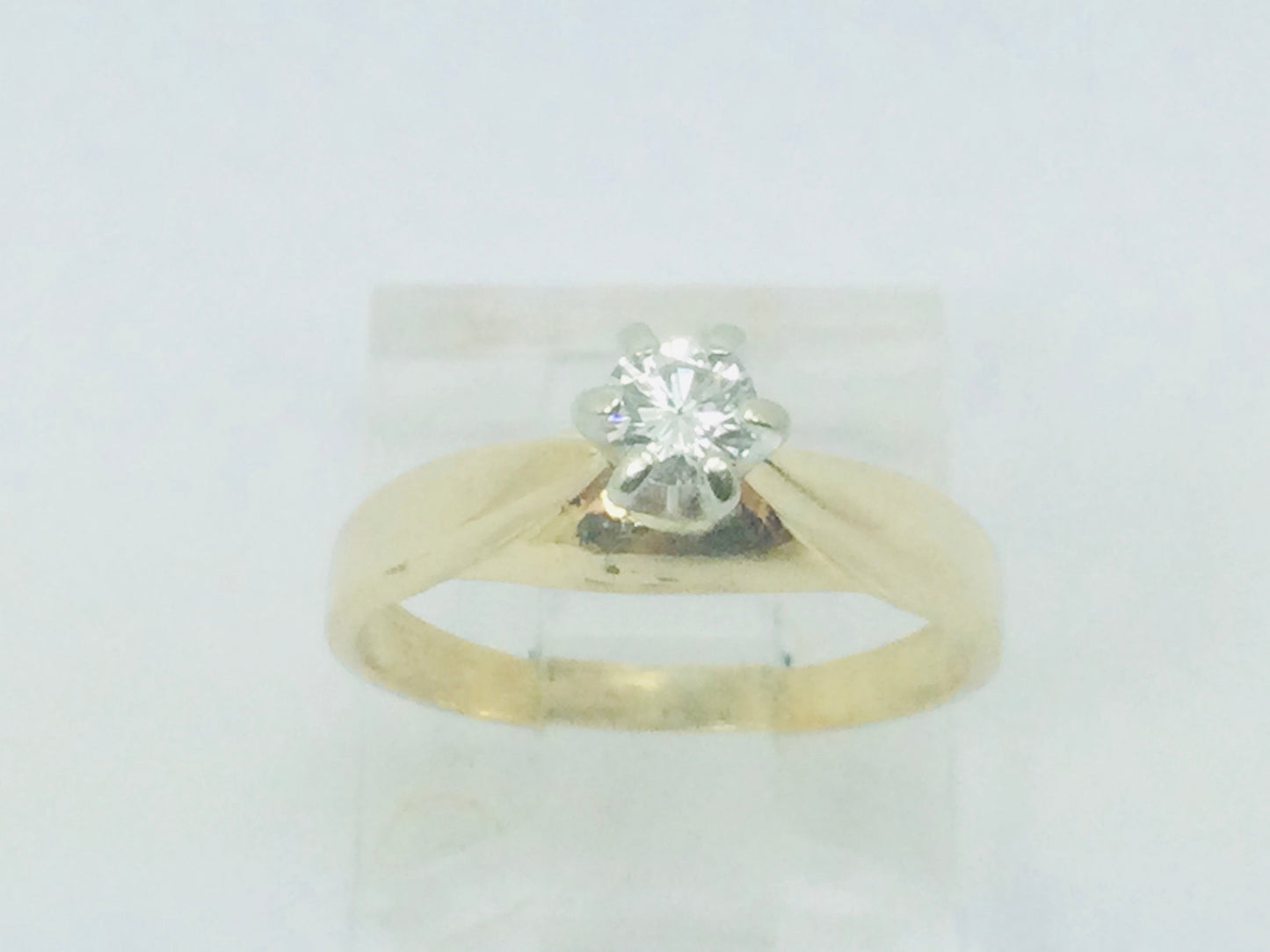 14k Yellow Gold Round Cut 16pt Diamond Solitaire Ring