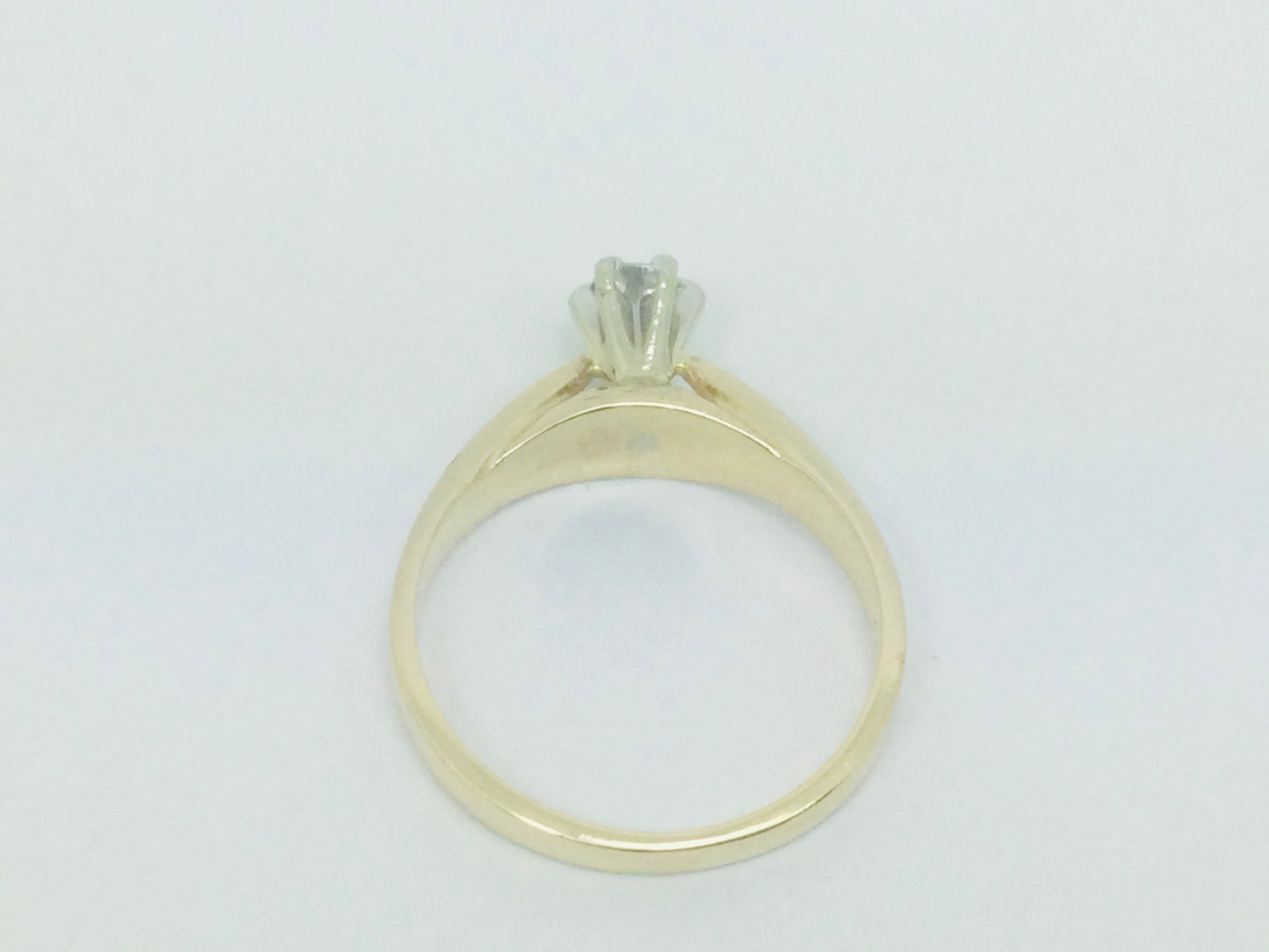 14k Yellow Gold Round Cut 16pt Diamond Solitaire Ring