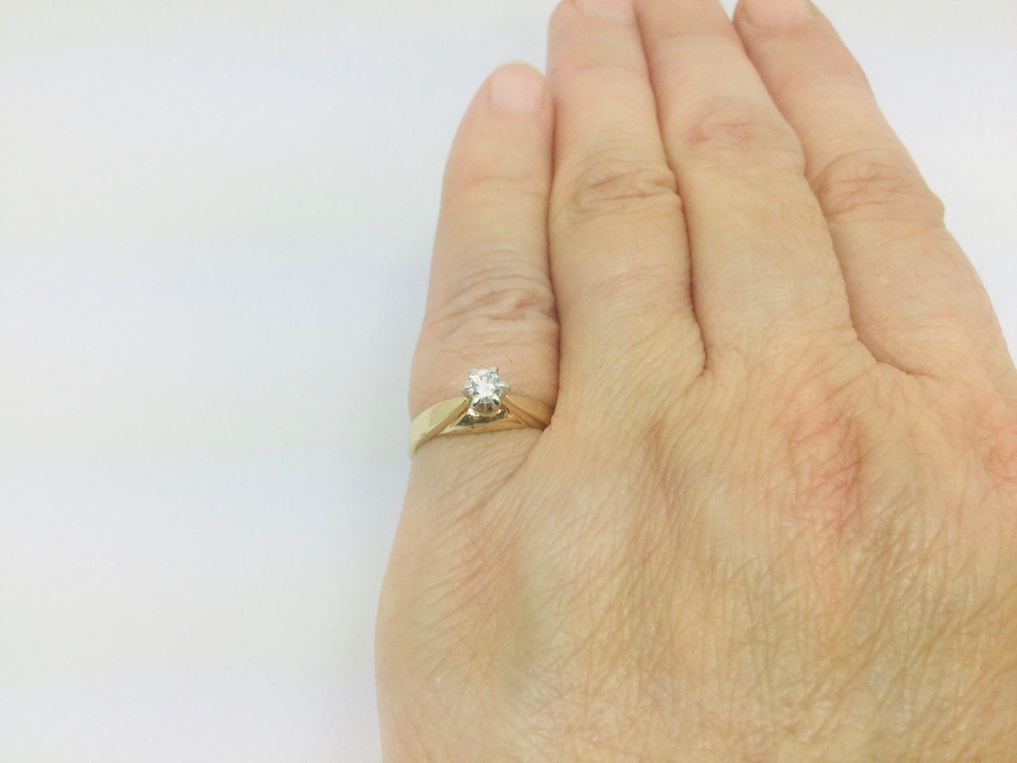 14k Yellow Gold Round Cut 30pt Diamond Solitaire Ring
