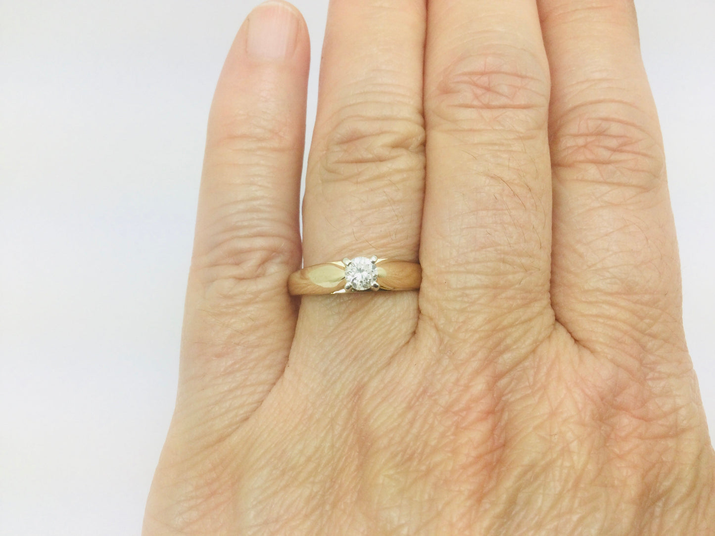 14k Yellow Gold Round Cut 0.23ct Diamond Solitaire Ring