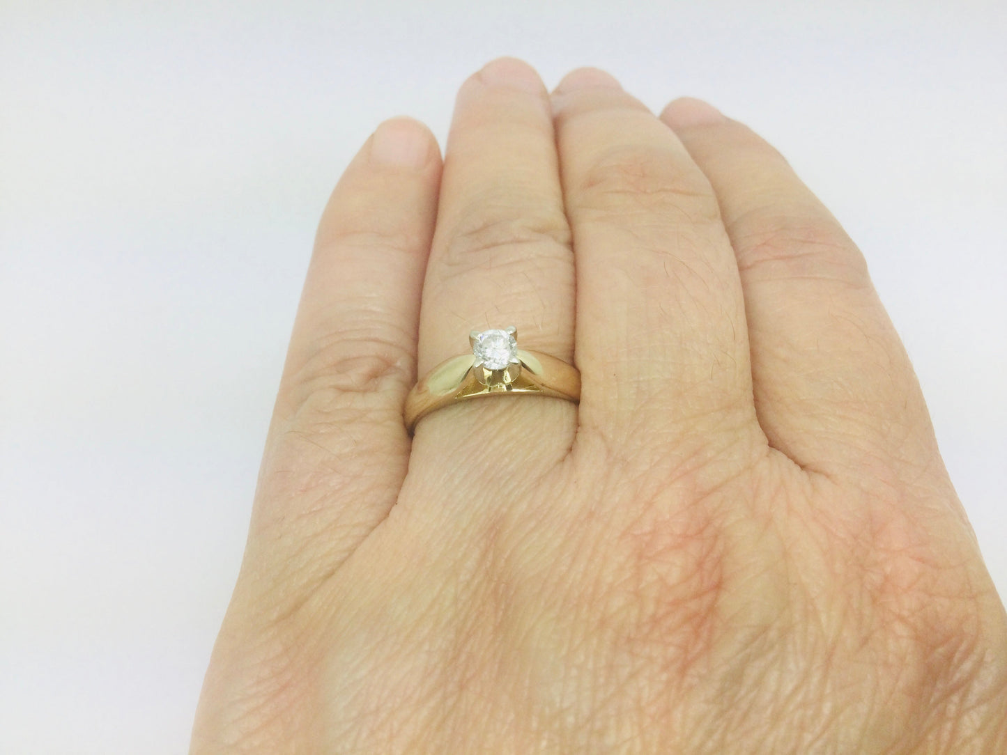 14k Yellow Gold Round Cut 0.23ct Diamond Solitaire Ring