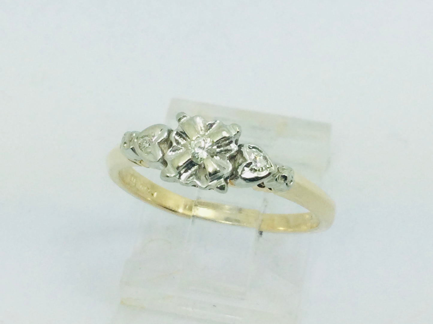 14k Yellow and White Gold Round Cut 4pt Diamond Heart Vintage Ring