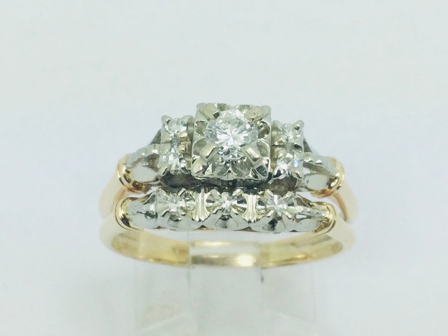 14k White and Yellow Gold 32.5pt Round Cut Diamond Vintage Engagement Ring & Wedding Band