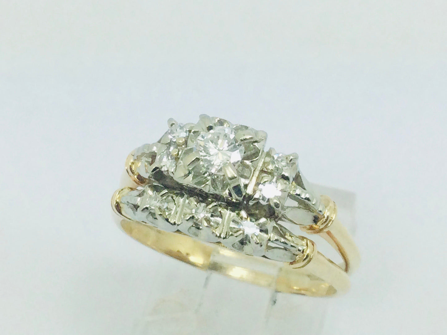 14k White and Yellow Gold 32.5pt Round Cut Diamond Vintage Engagement Ring & Wedding Band