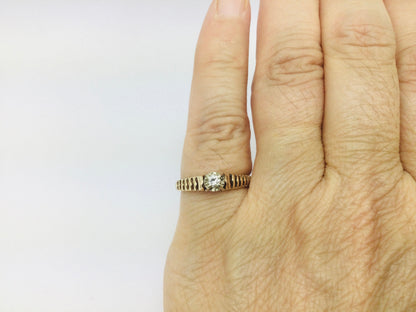 14k Yellow Gold Round Cut 0.07ct Diamond Illusion Set Ring