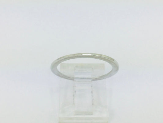 18k White Gold Thin Band Ring