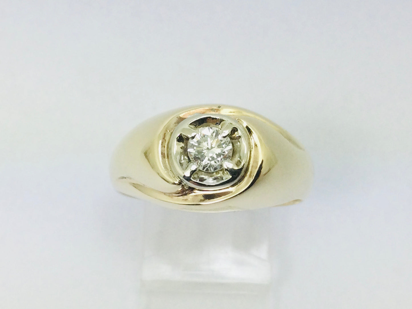 14k Yellow Gold Round Cut 0.32ct Diamond Solitaire Ring