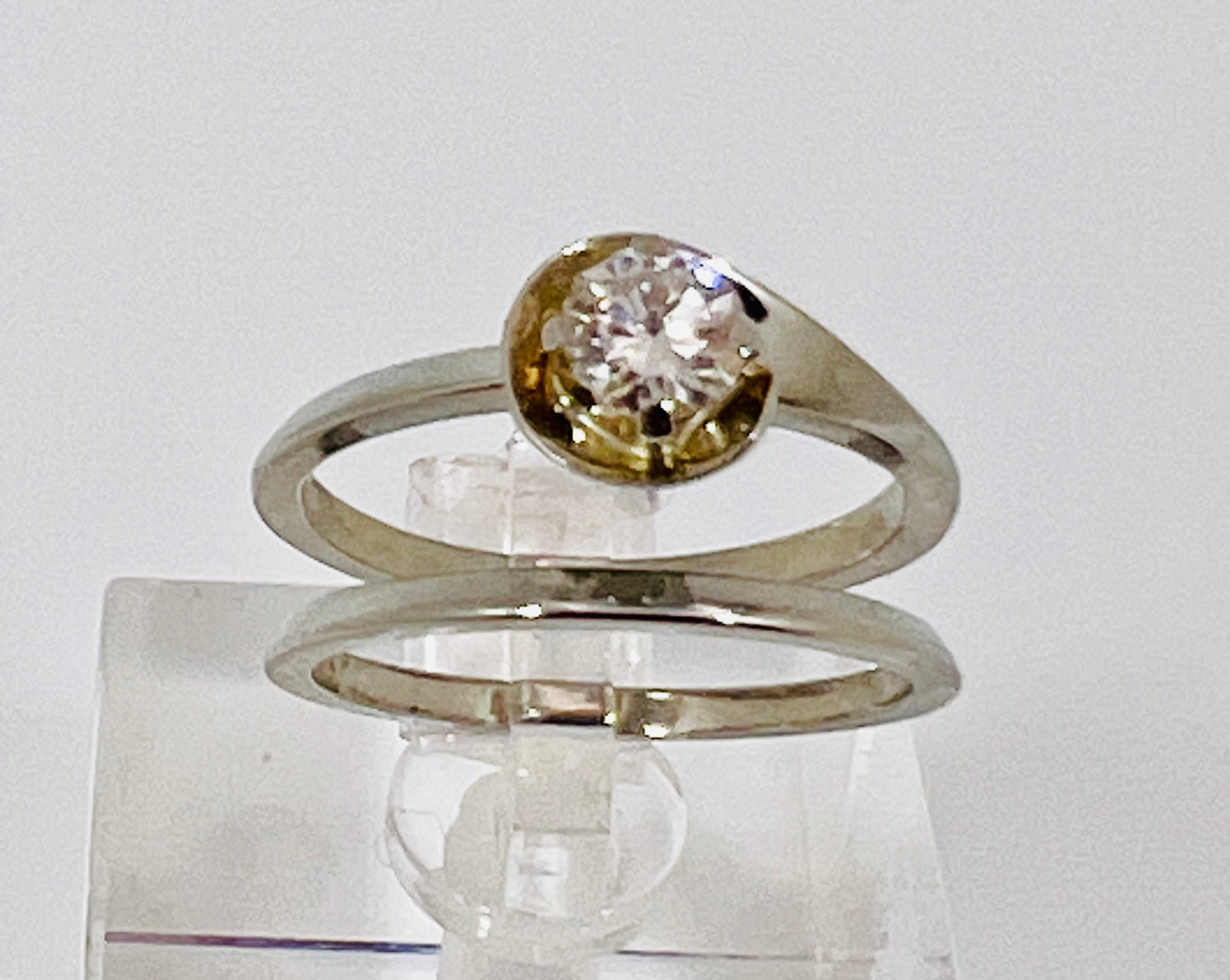 18k White Gold Round Cut 33pt Diamond Solitaire Ring Set