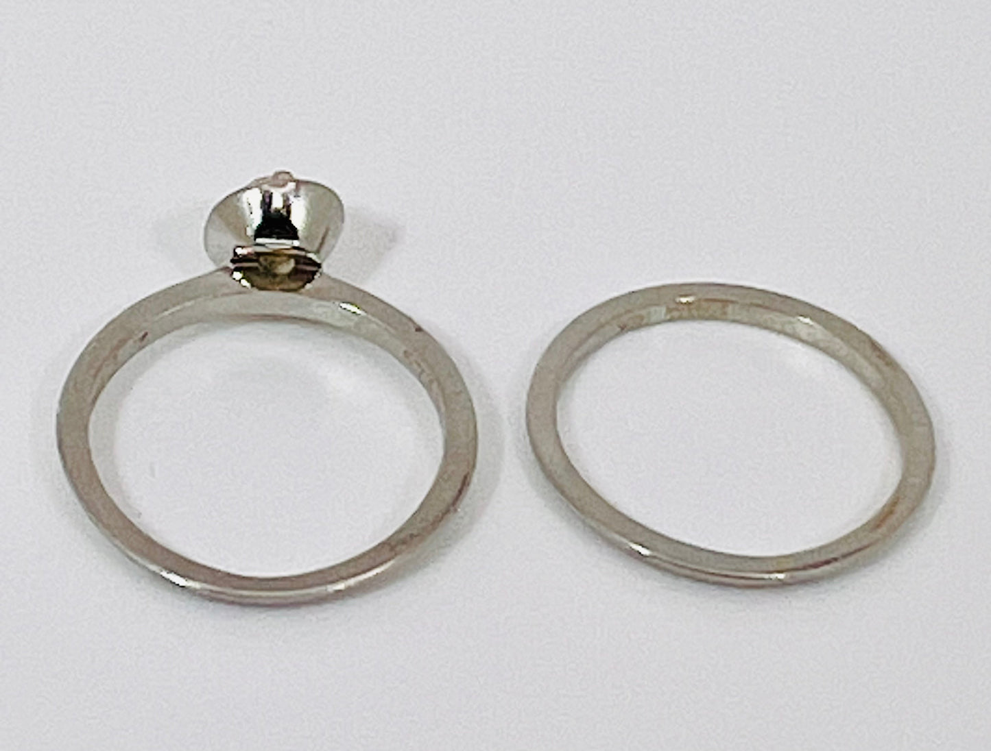 18k White Gold Round Cut 33pt Diamond Solitaire Ring Set