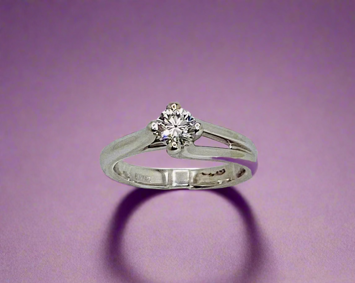 18k White Gold Round Cut 47pt VVS Diamond Solitaire Ring