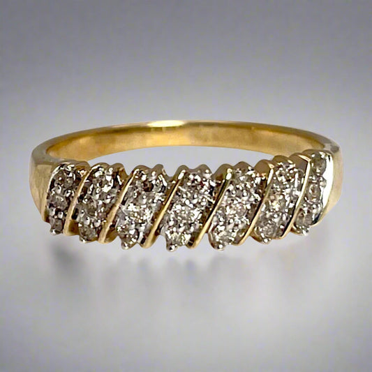10k Yellow Gold 0.21ct Diamond Ring / Wedding Band