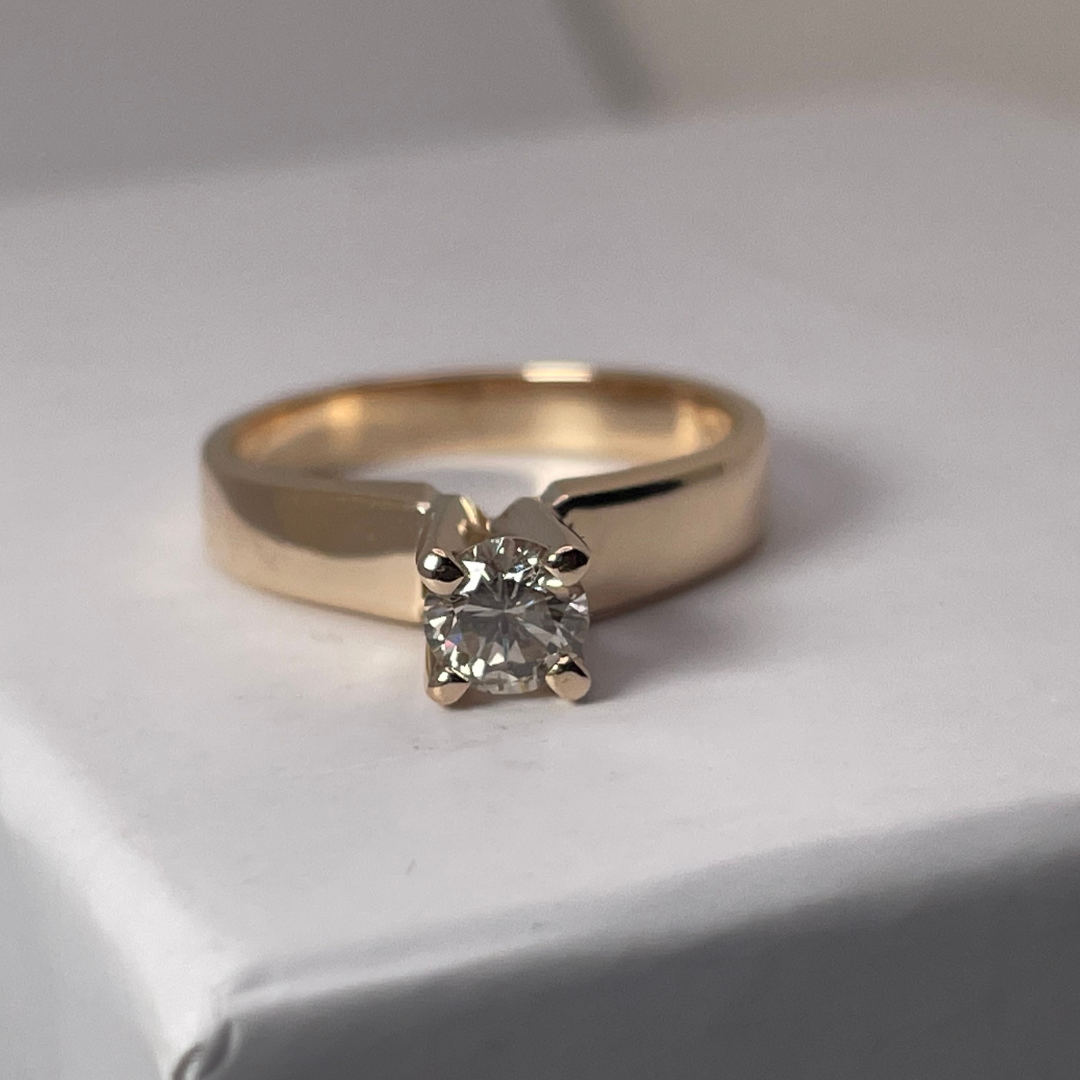 14k Yellow Gold Brilliant Cut 35pt Diamond Solitaire Ring