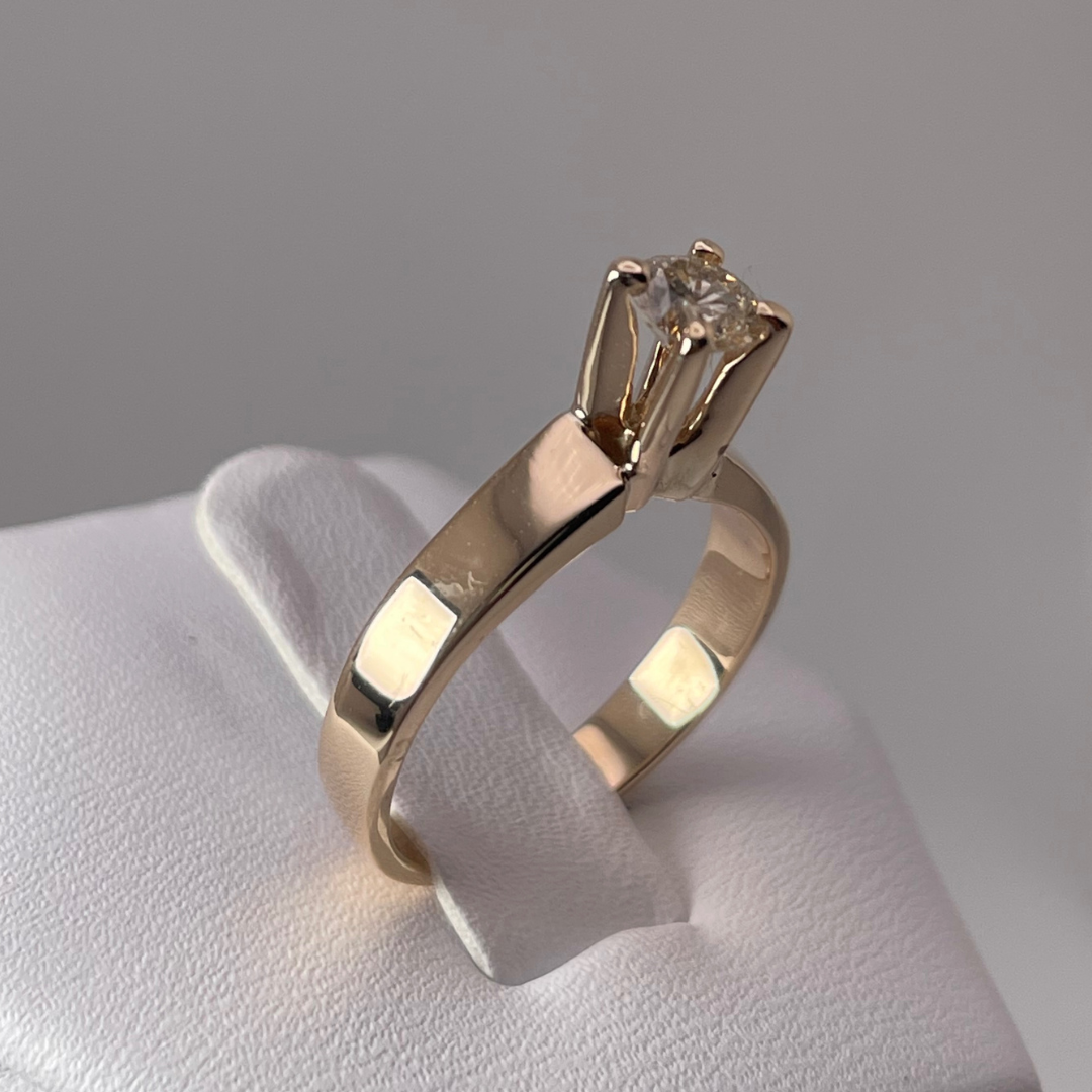 14k Yellow Gold Brilliant Cut 35pt Diamond Solitaire Ring