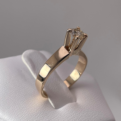 14k Yellow Gold Brilliant Cut 35pt Diamond Solitaire Ring