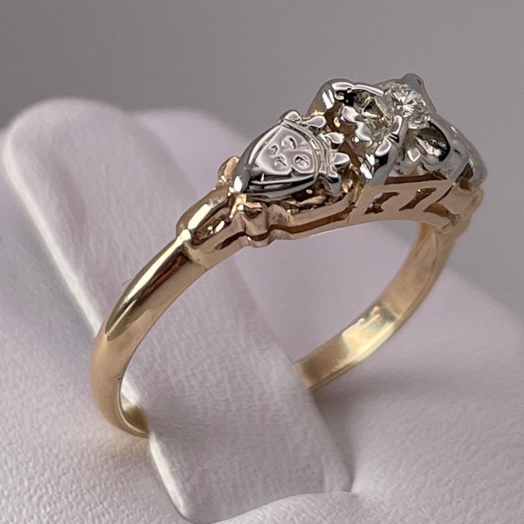 14k-18k Yellow & White Gold Round Cut 0.06ct Diamond Solitaire Ring