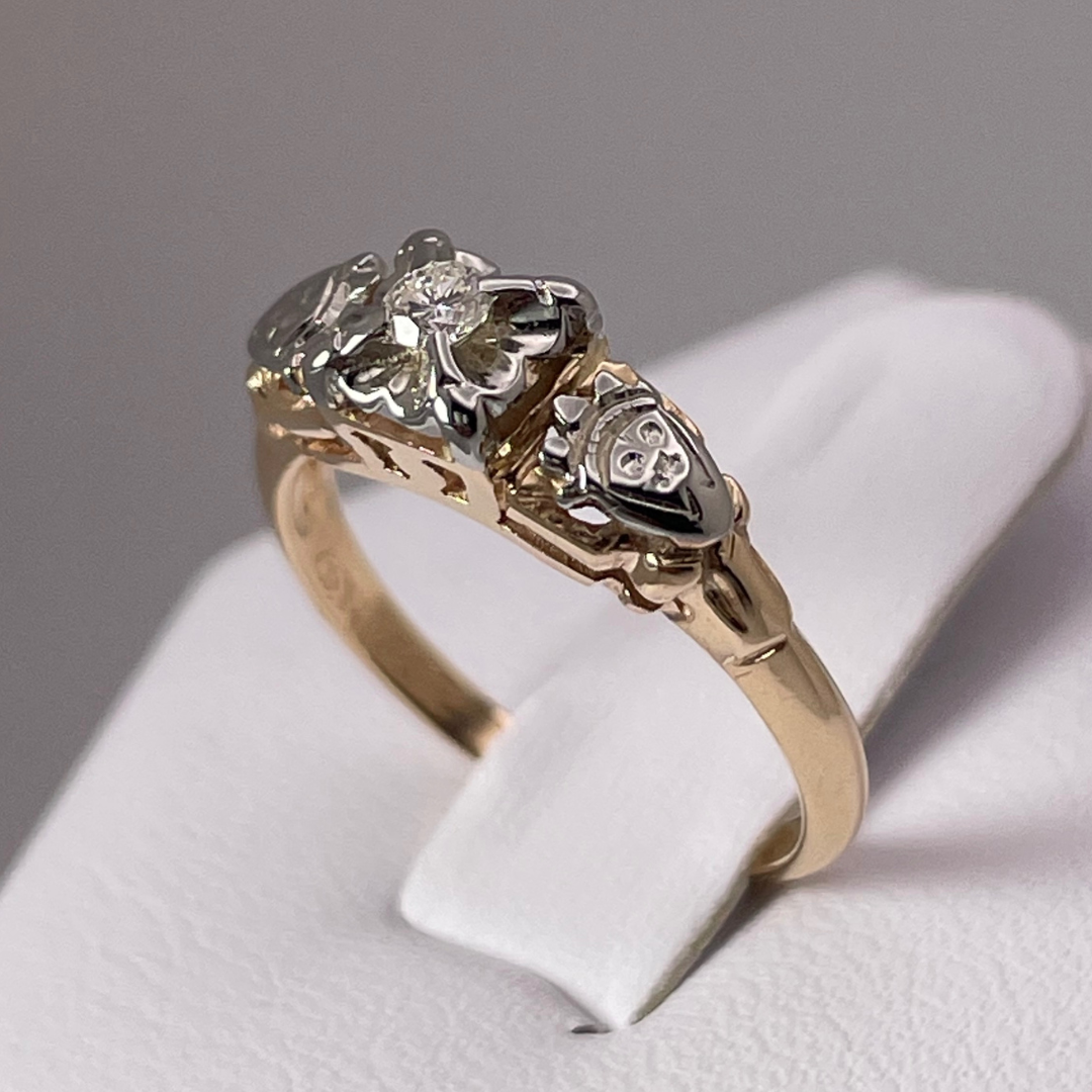 14k-18k Yellow & White Gold Round Cut 0.06ct Diamond Solitaire Ring