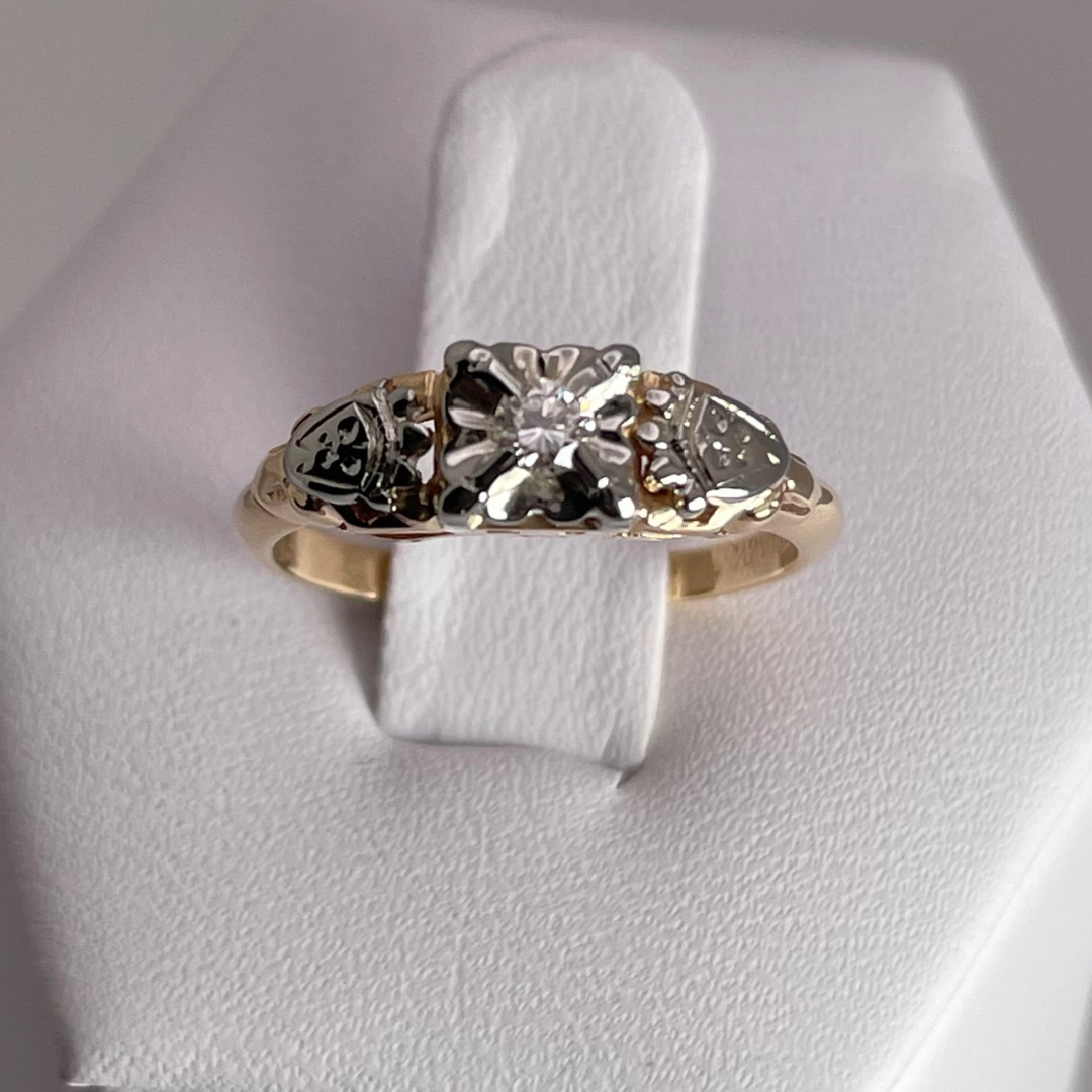 14k-18k Yellow & White Gold Round Cut 0.06ct Diamond Solitaire Ring
