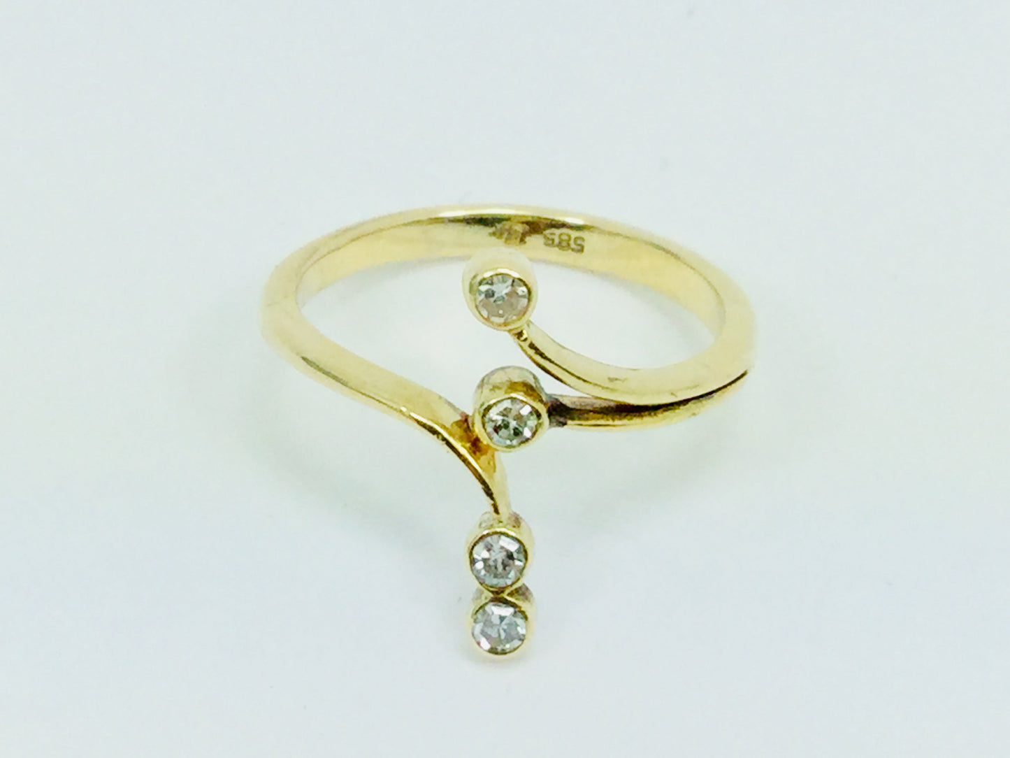 14k Yellow Gold Round Cut 16pt Diamond Ring