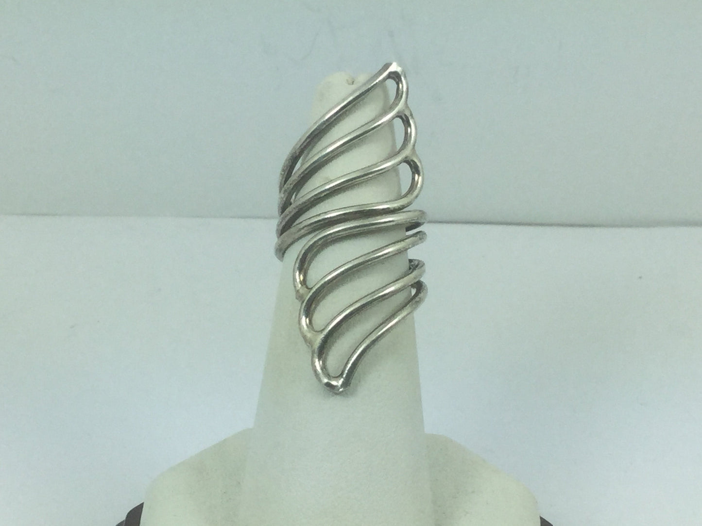 Silver Swirl Design Finger Ring