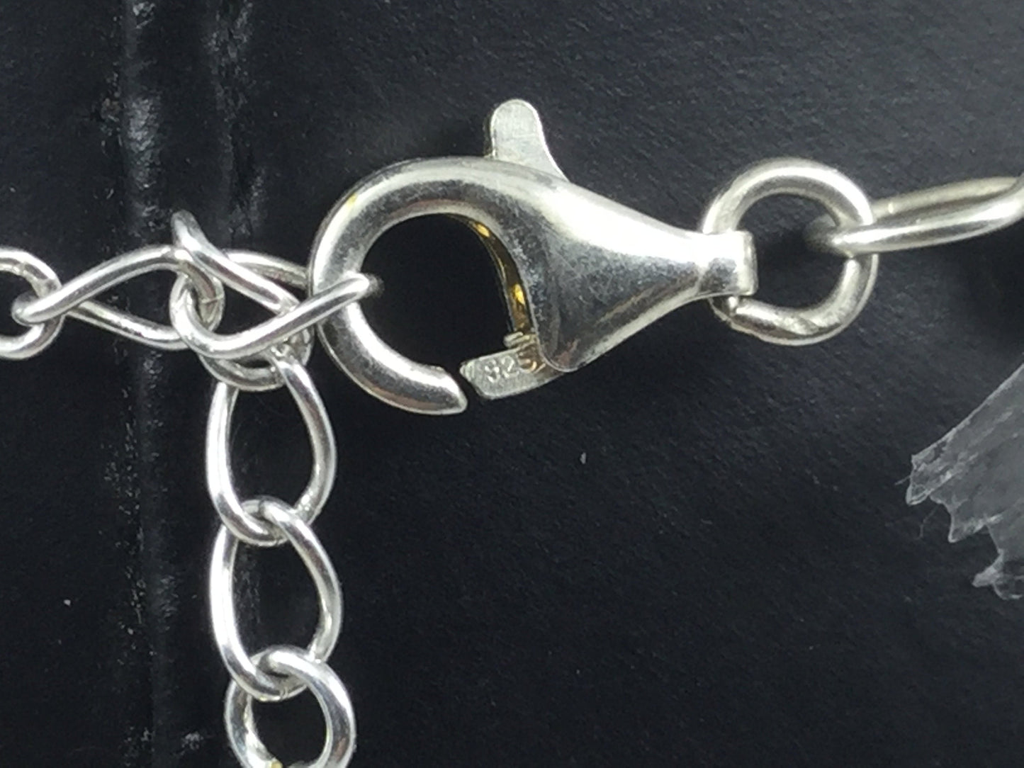 Pretty Genuine Gemstone Heart Shape Agate On Leather Cord Silver Lobster Claw